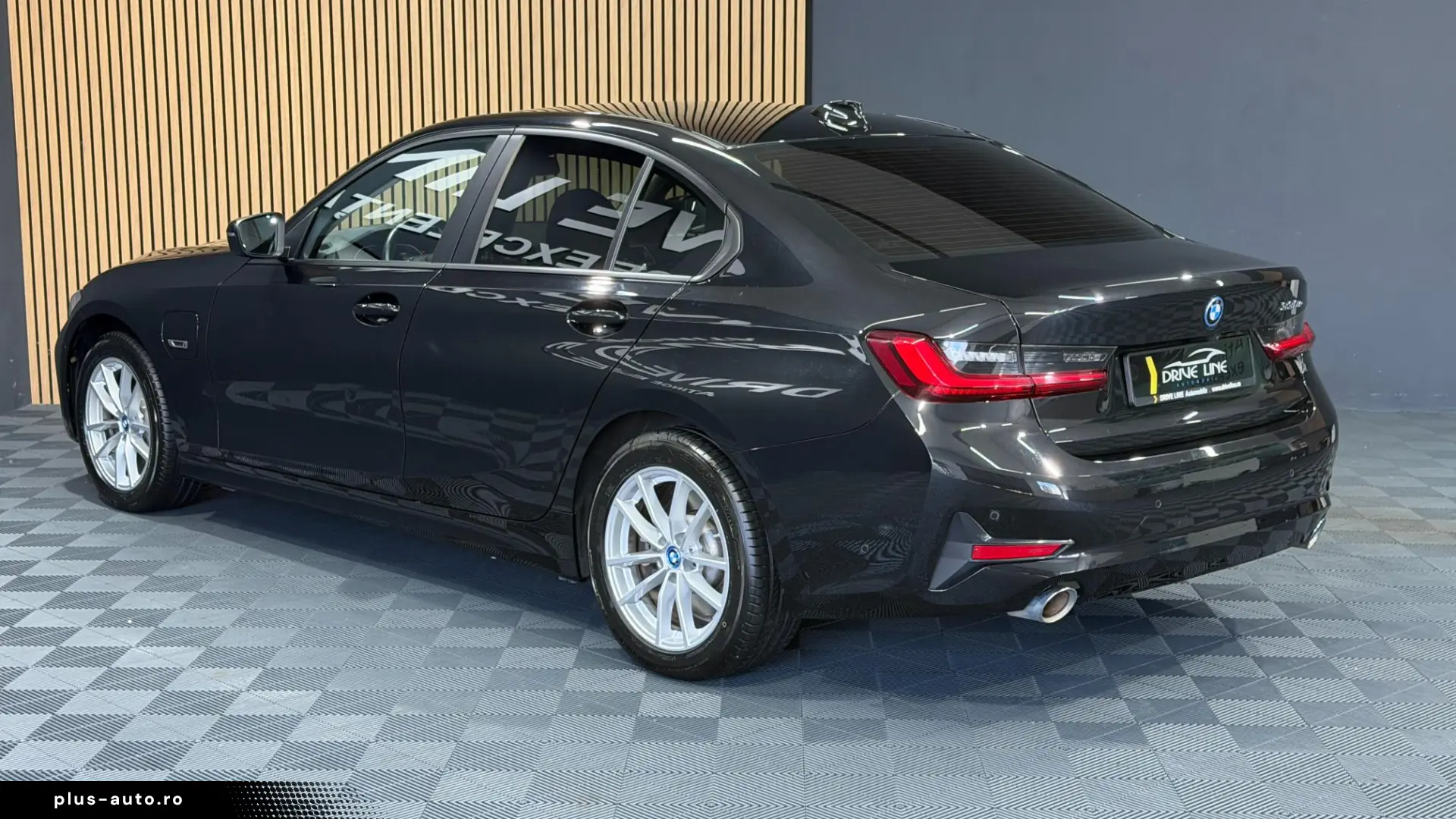 BMW 330 AT PHEV