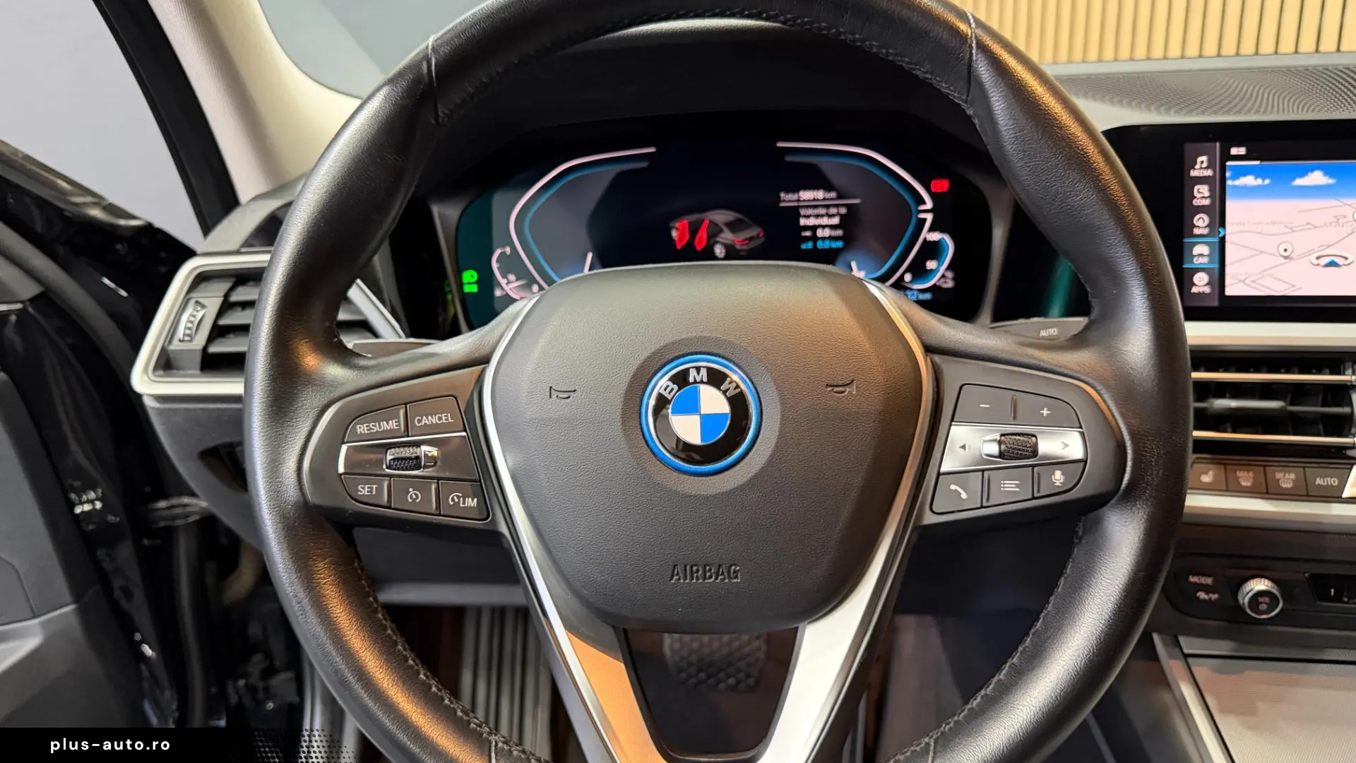 BMW 330 AT PHEV