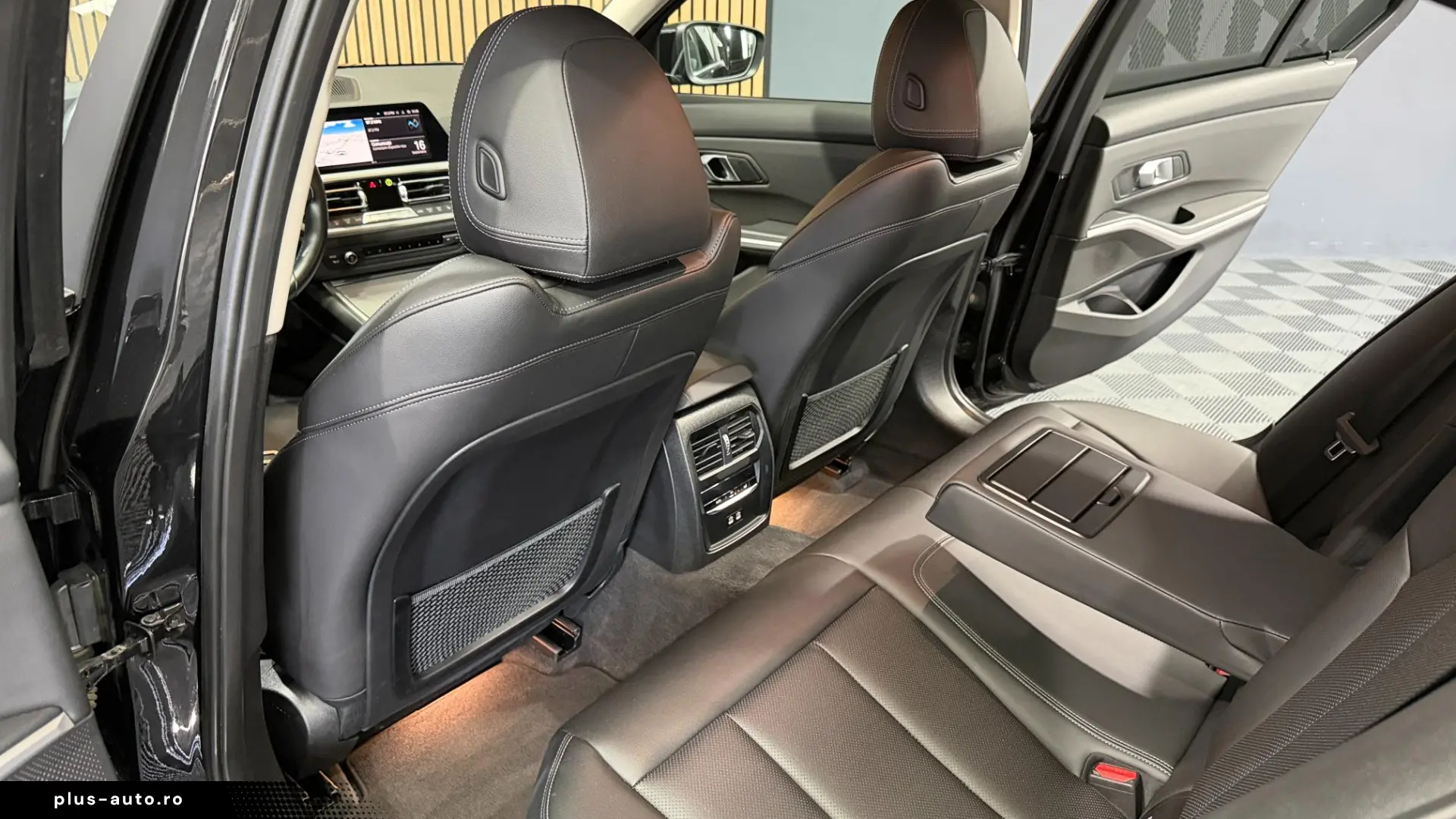 BMW 330 AT PHEV