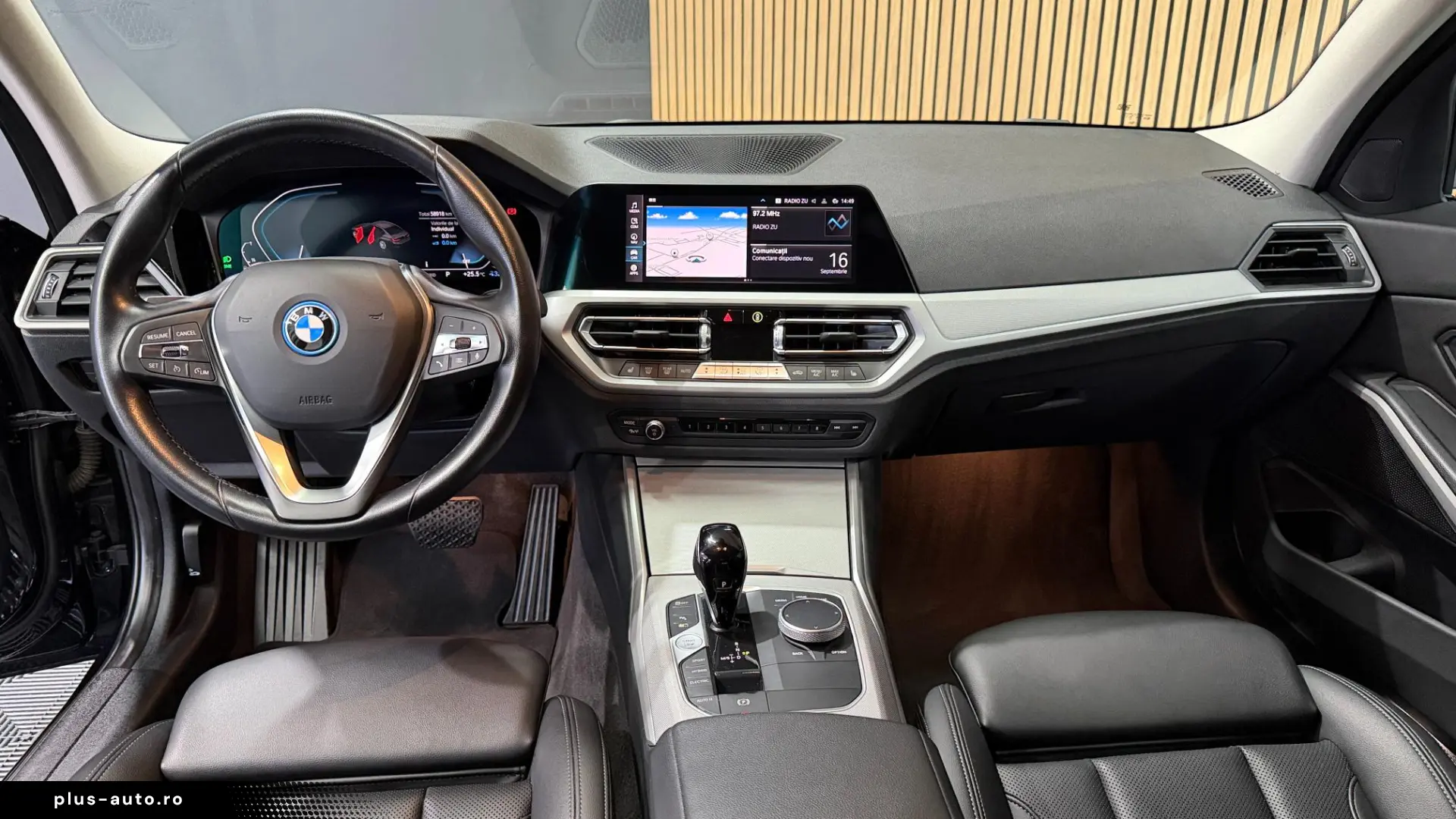 BMW 330 AT PHEV