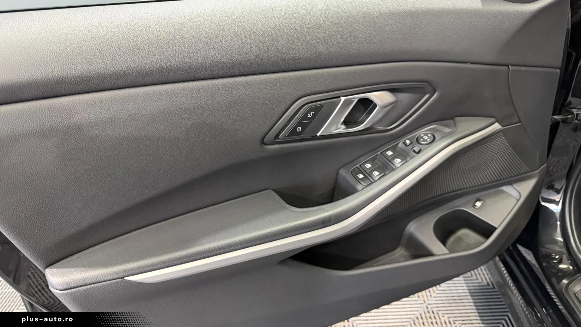 BMW 330 AT PHEV
