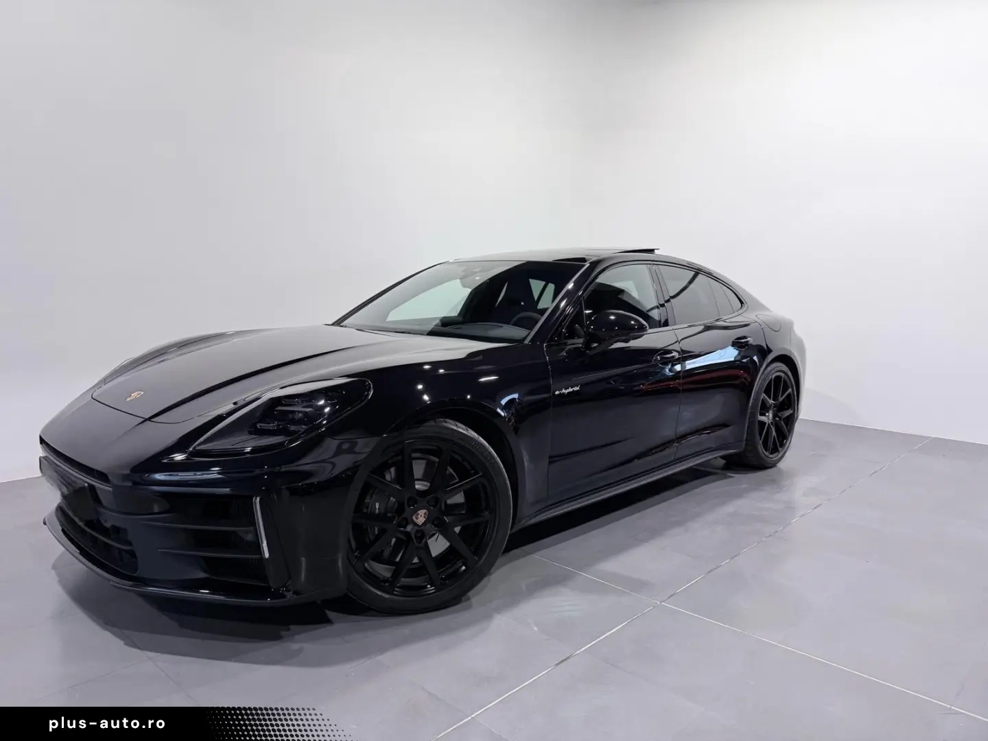 PORSCHE Panamera 4 E-Hybrid