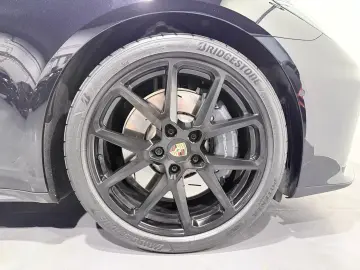 PORSCHE Panamera 4 E-Hybrid