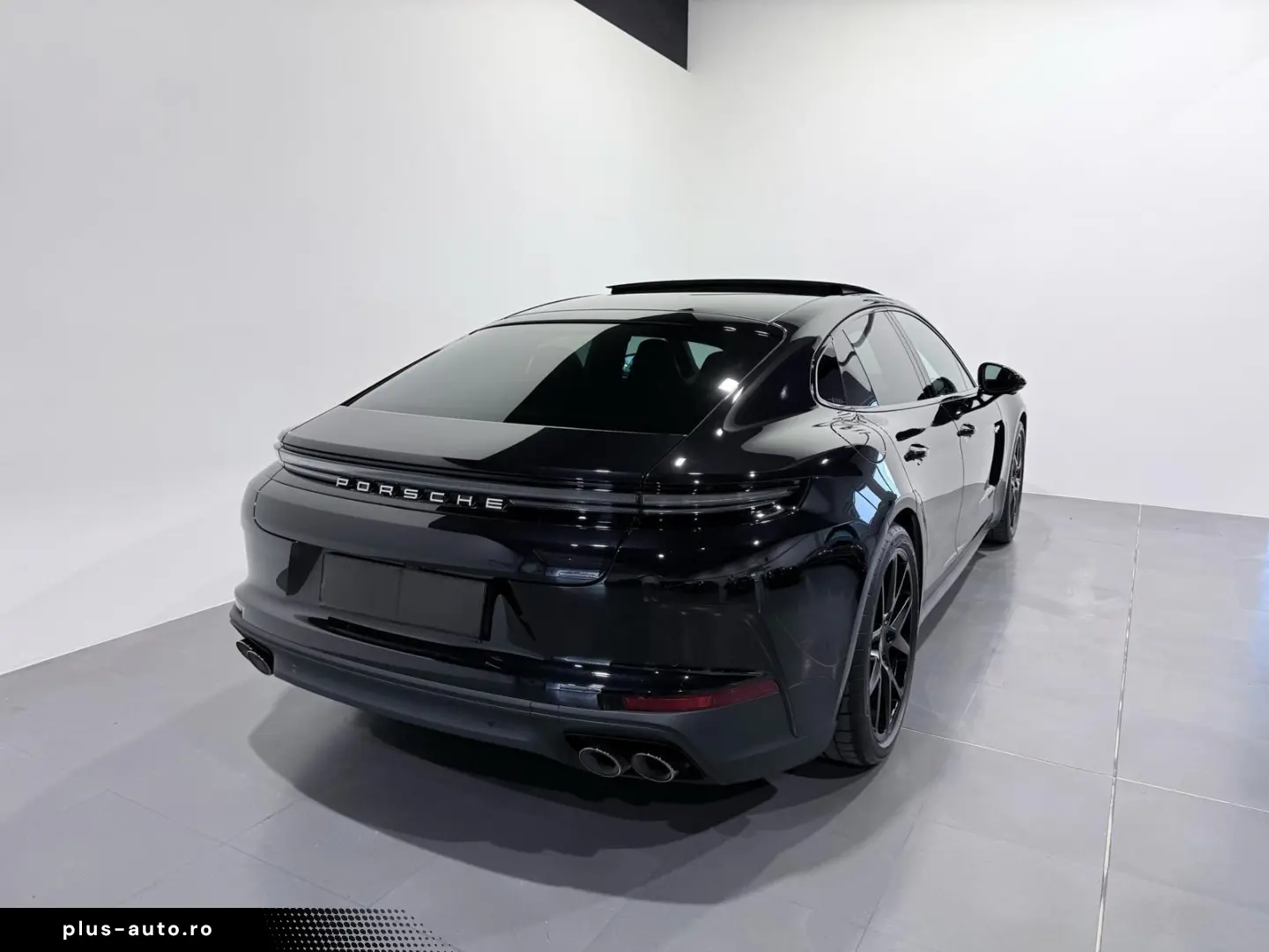 PORSCHE Panamera 4 E-Hybrid