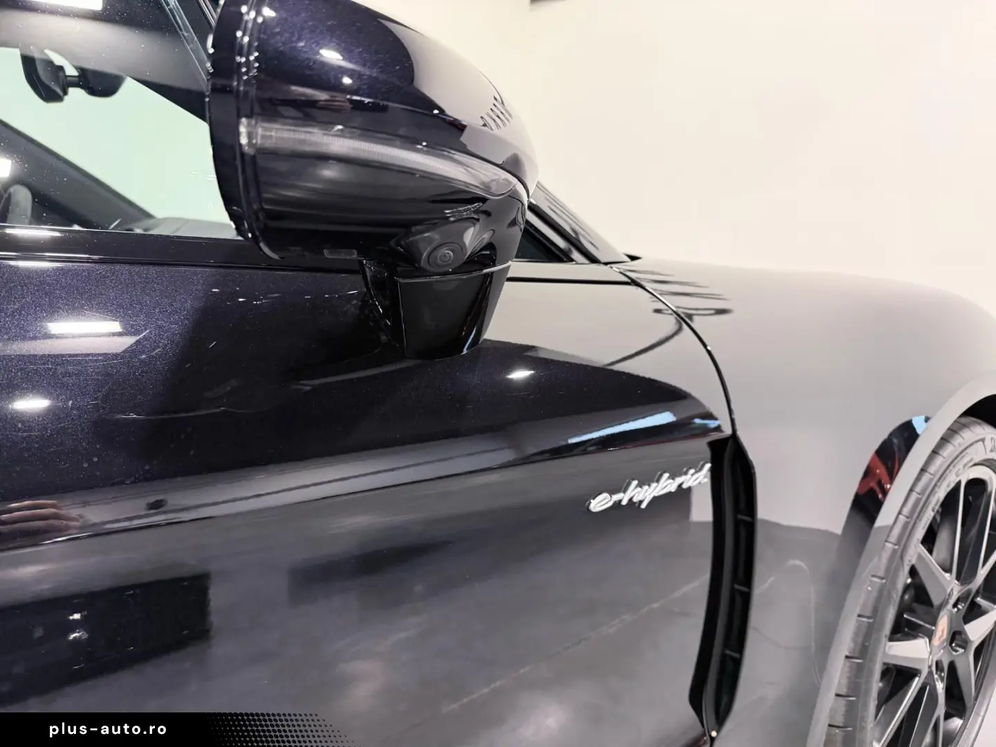PORSCHE Panamera 4 E-Hybrid