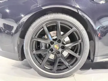 PORSCHE Panamera 4 E-Hybrid