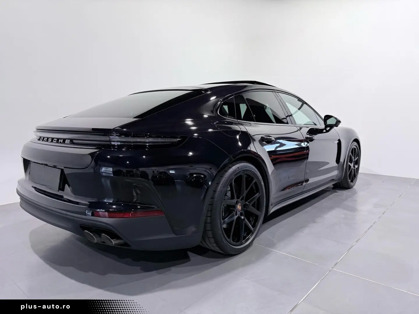 PORSCHE Panamera 4 E-Hybrid