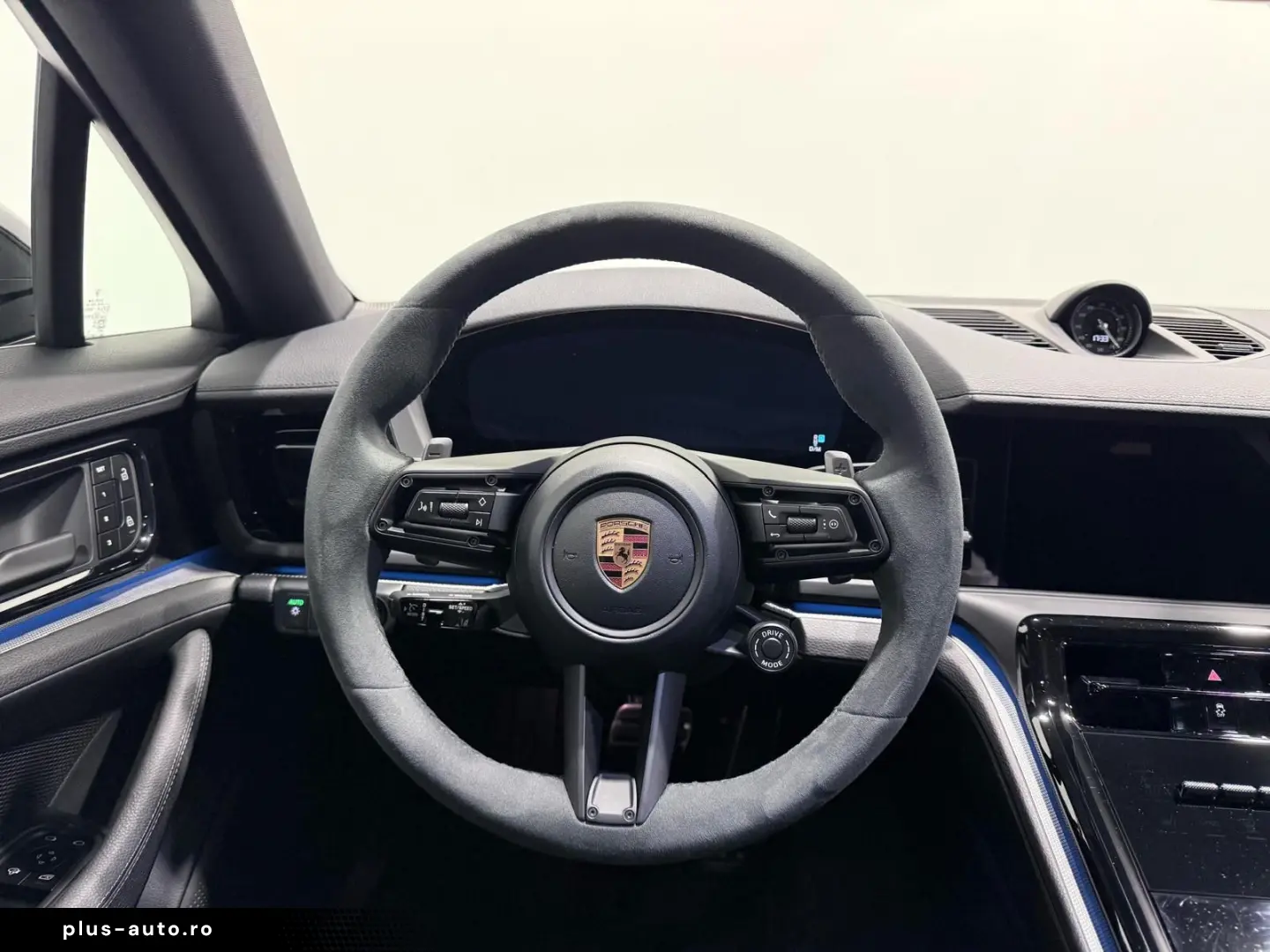 PORSCHE Panamera 4 E-Hybrid
