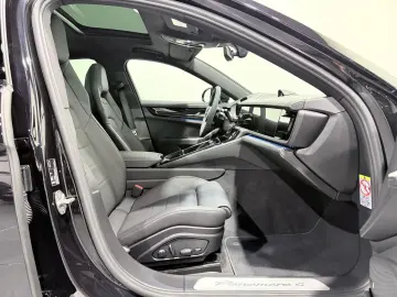 PORSCHE Panamera 4 E-Hybrid