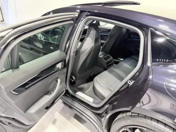 PORSCHE Panamera 4 E-Hybrid