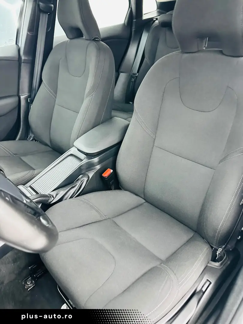 VOLVO V40 2018 2.0D E6 Garantie 12 Luni Rate Avans 0 Doar Cu