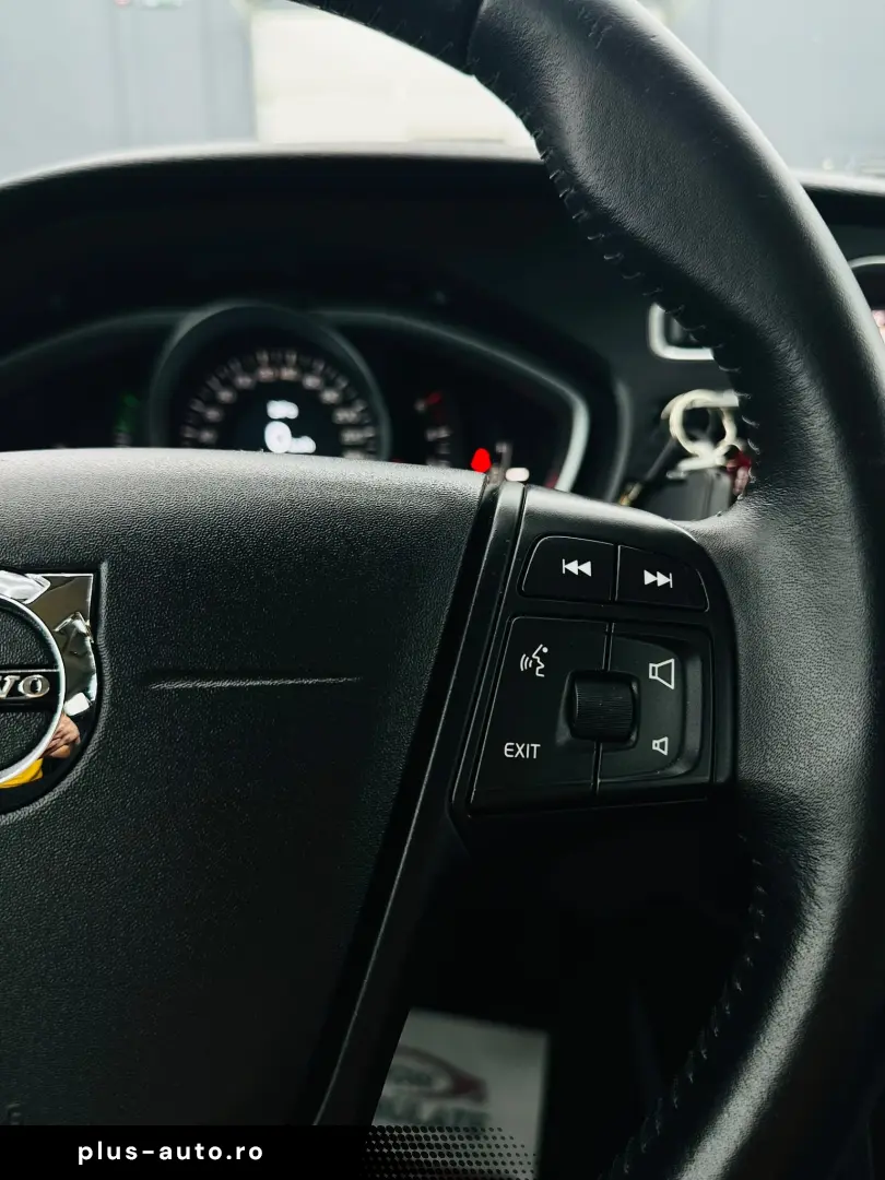 VOLVO V40 2018 2.0D E6 Garantie 12 Luni Rate Avans 0 Doar Cu