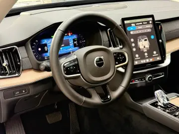 Volvo XC90 Plus Bright AWD 7Sitz HuD 360  H&K Pano ACC