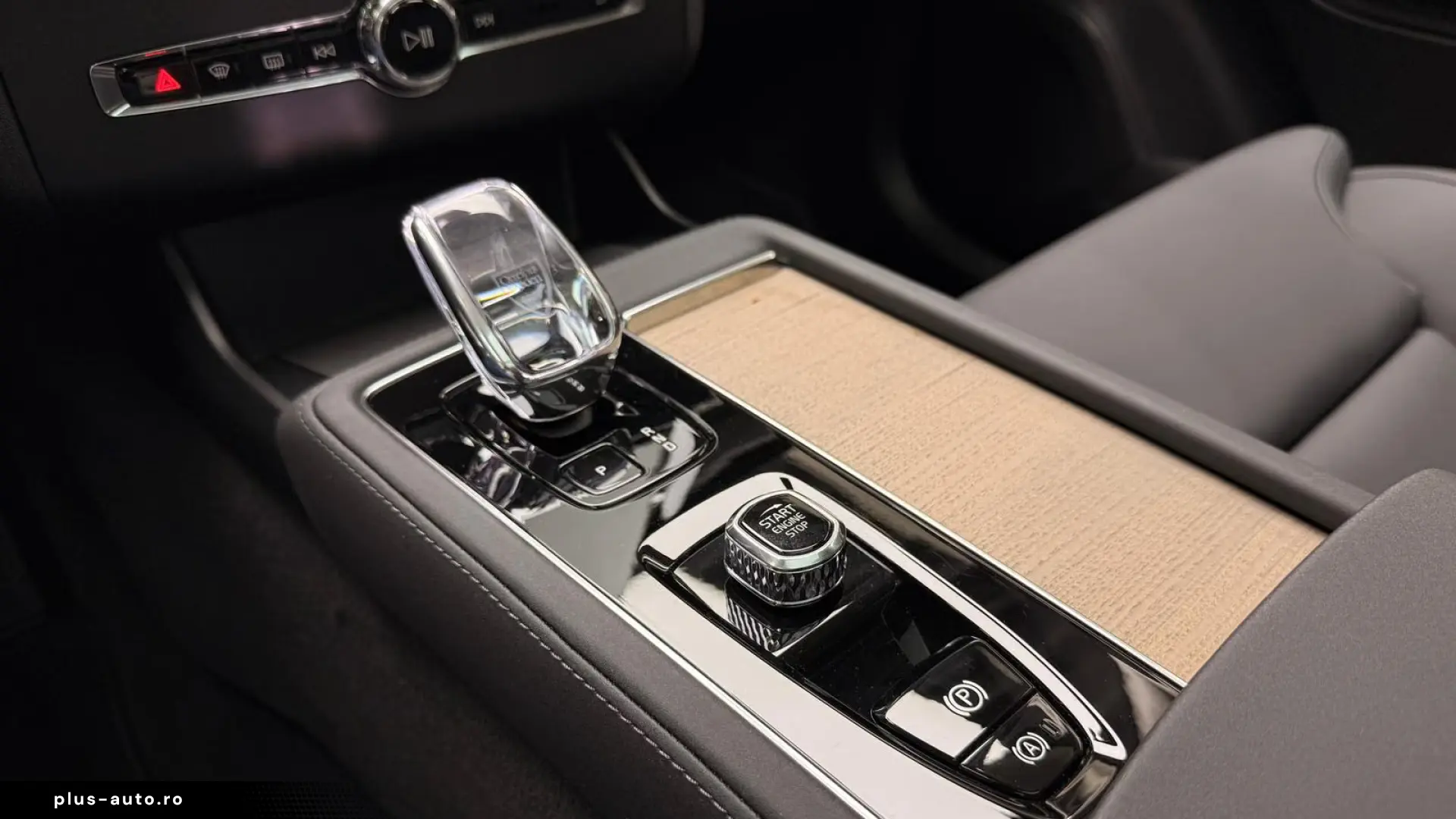 Volvo XC90 Plus Bright AWD 7Sitz HuD 360  H&K Pano ACC