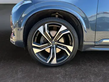 Volvo XC90 B5 AWD Plus Bright M-H  22'' StHz Pano 360
