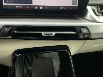 BMW X1 M35i xDrive AHK Pano 20 LM Head-Up DA-Prof.