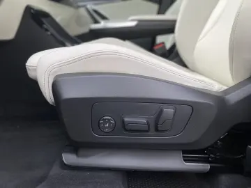 BMW X1 M35i xDrive AHK Pano 20 LM Head-Up DA-Prof.