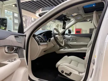 Volvo XC90 Ultimate Bright  Pano HuD B&W Massage FourC