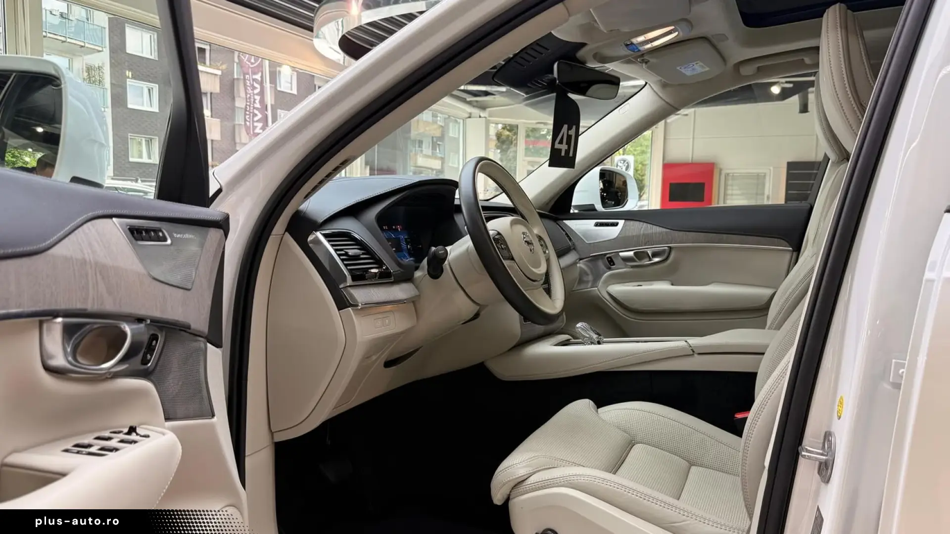 Volvo XC90 Ultimate Bright  Pano HuD B&W Massage FourC