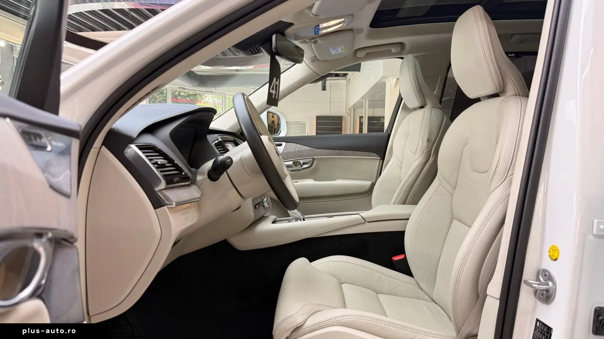 Volvo XC90 Ultimate Bright  Pano HuD B&W Massage FourC
