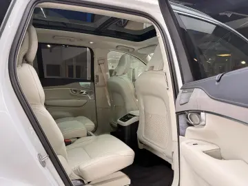 Volvo XC90 Ultimate Bright  Pano HuD B&W Massage FourC