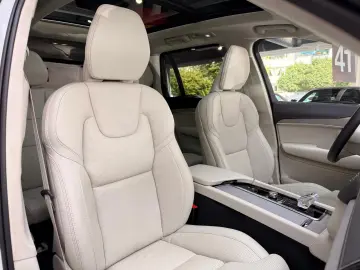 Volvo XC90 Ultimate Bright  Pano HuD B&W Massage FourC