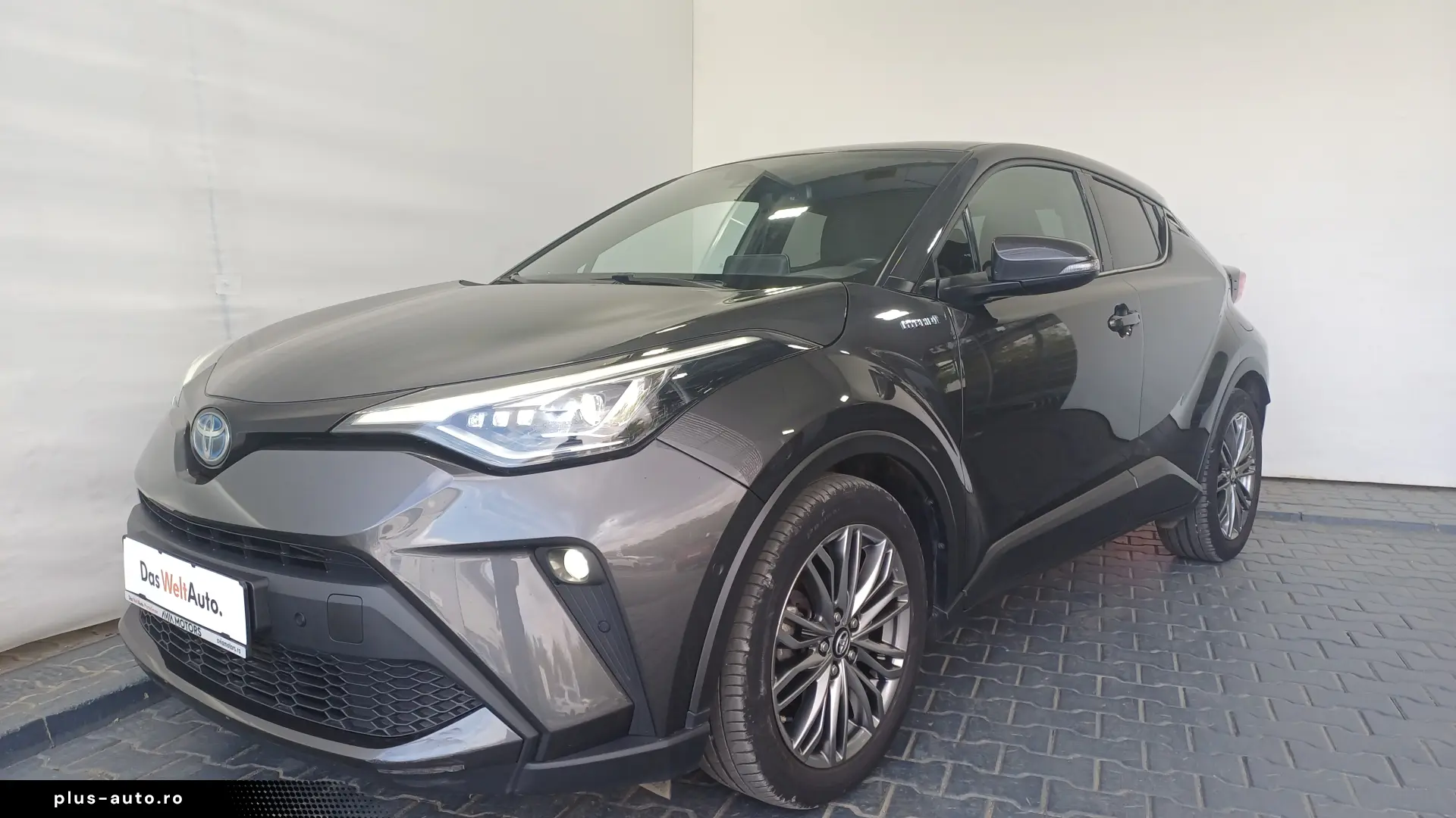Toyota C-HR 2 0 Hybrid C-ULT CVT