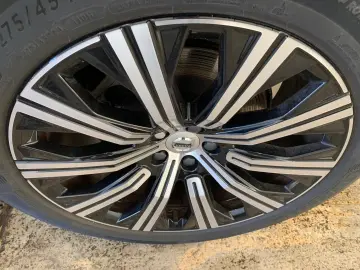 Volvo XC 90 Plus Bright AWD ACC Pano 360 H&K Keyl Memo