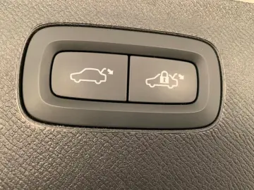 Volvo XC 90 Plus Bright AWD ACC Pano 360 H&K Keyl Memo