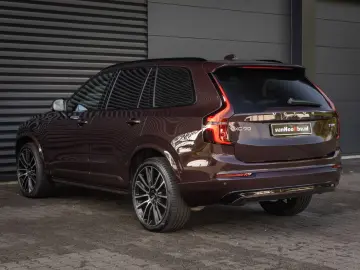 Volvo XC90 2.0 T8 Plug-in hybrid AWD Ultra Dark