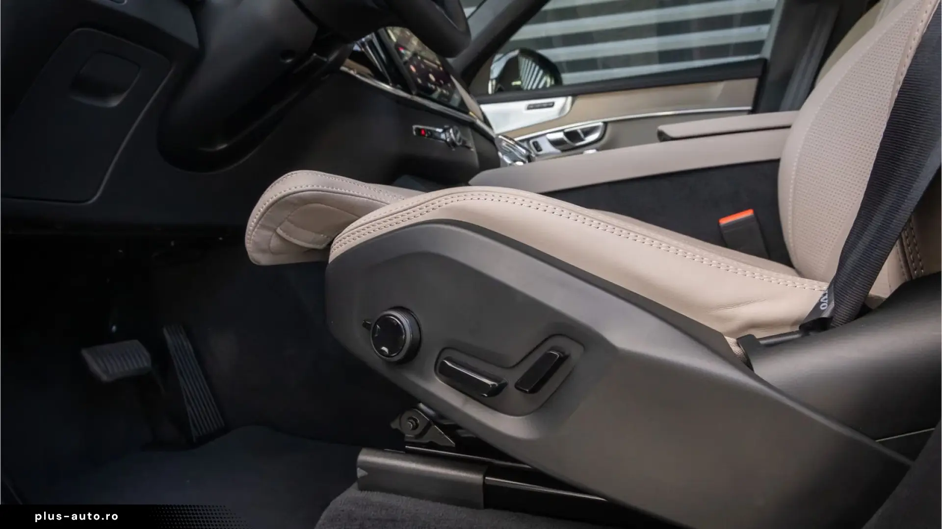 Volvo XC90 2.0 T8 Plug-in hybrid AWD Ultra Dark