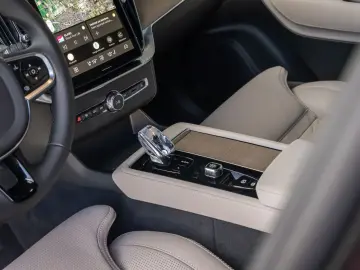 Volvo XC90 2.0 T8 Plug-in hybrid AWD Ultra Dark