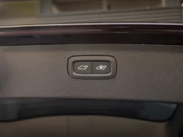 Volvo XC90 2.0 T8 Plug-in hybrid AWD Ultra Dark