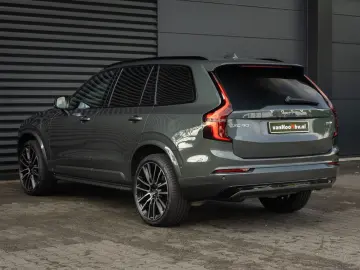 Volvo XC90 2.0 T8 Plug-in hybrid AWD Ultra Dark