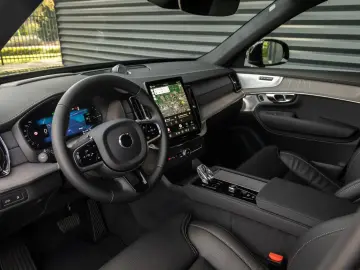 Volvo XC90 2.0 T8 Plug-in hybrid AWD Ultra Dark