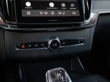 Volvo XC90 2.0 T8 Plug-in hybrid AWD Ultra Dark