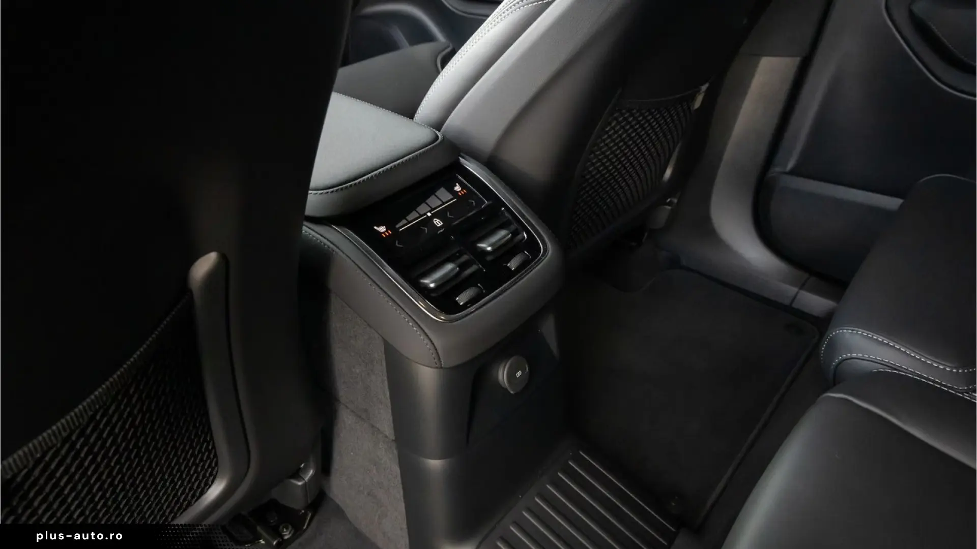 Volvo XC90 2.0 T8 Plug-in hybrid AWD Ultra Dark
