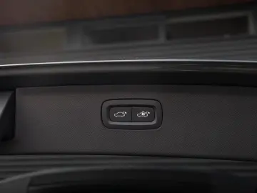 Volvo XC90 2.0 T8 Plug-in hybrid AWD Ultra Dark
