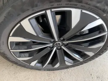 Volvo XC90 T8 PHEV FACELIFT Plus Dark 21  PANO STANDHz