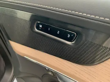 Volvo XC90 T8 PHEV FACELIFT Plus Dark 21  PANO STANDHz