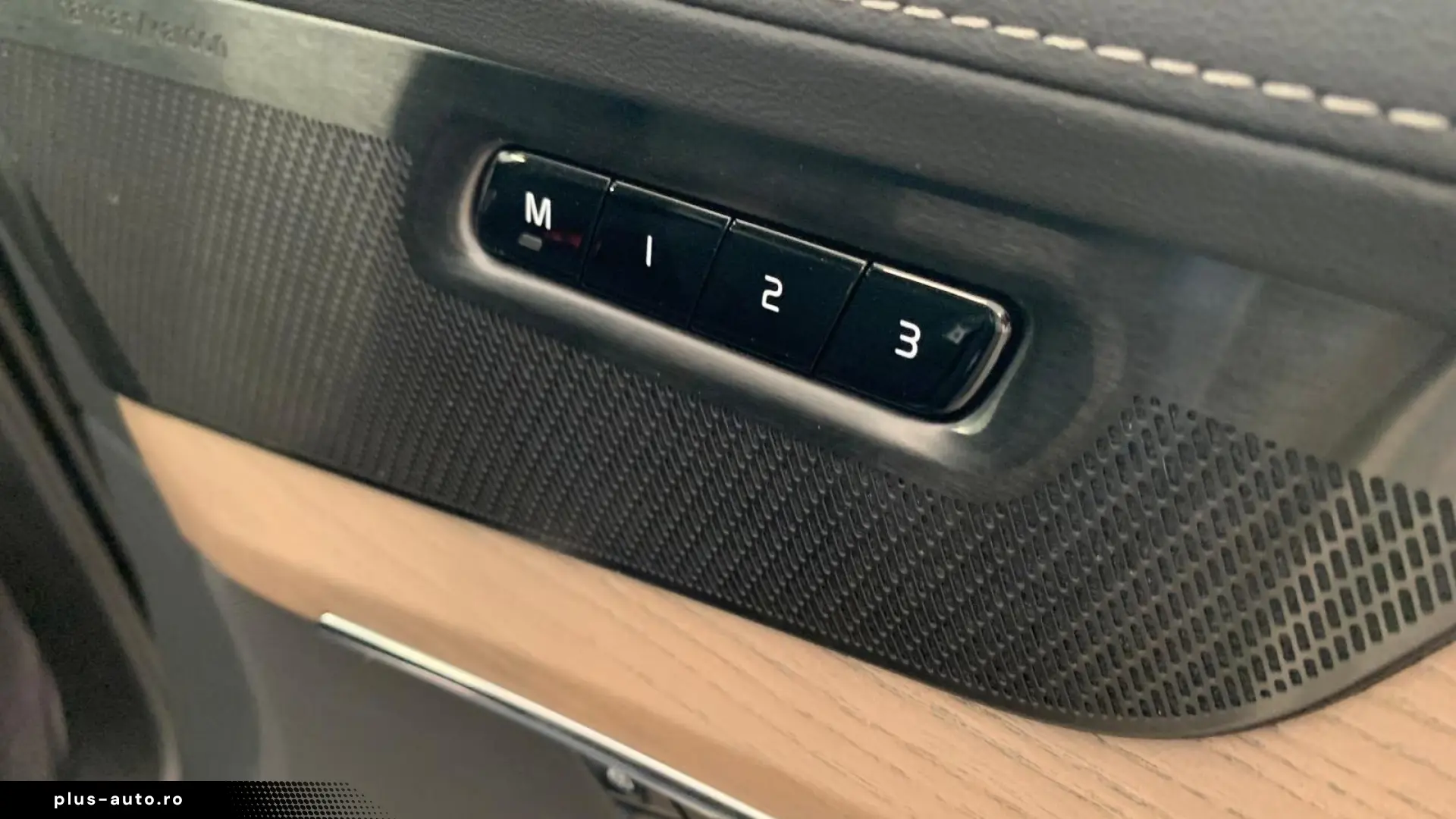Volvo XC90 T8 PHEV FACELIFT Plus Dark 21  PANO STANDHz