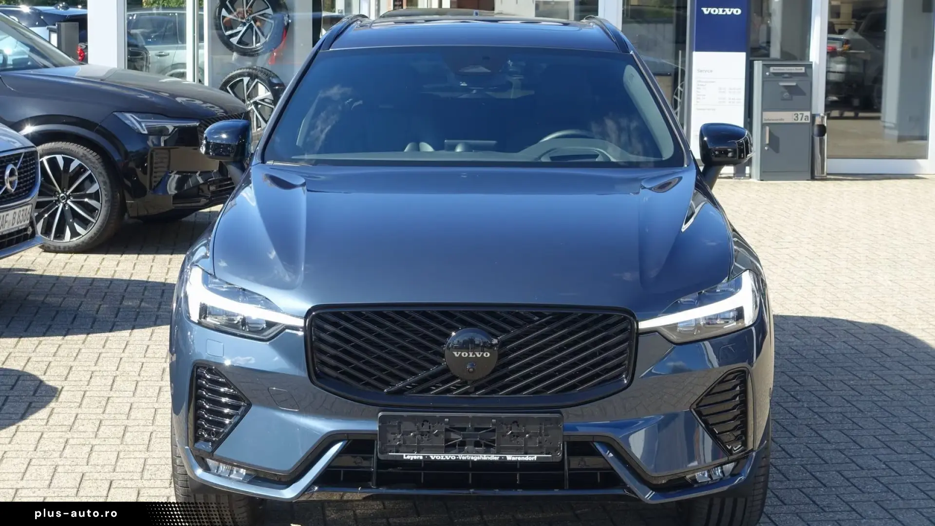 Volvo XC60 Black Edition Ultra B5 AWD AHK B&W Pano HUD