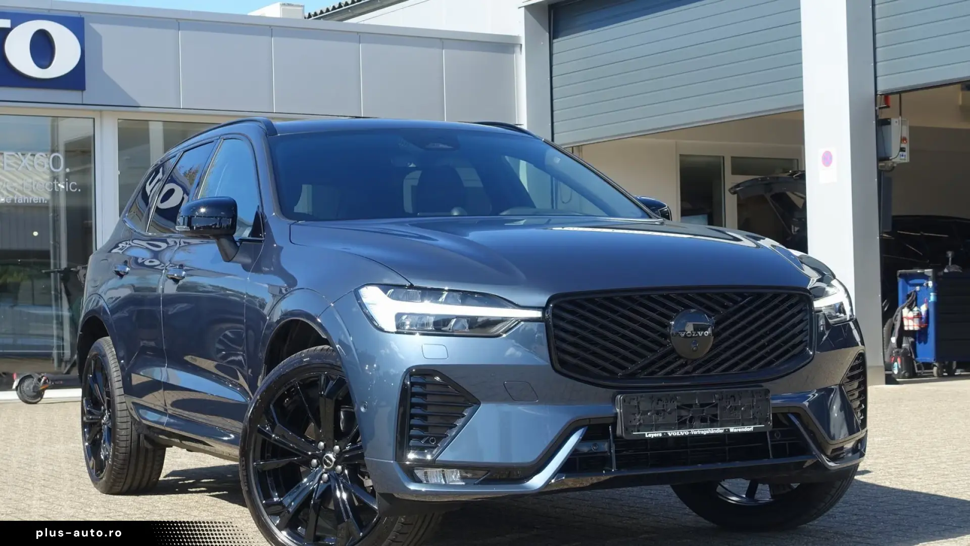 Volvo XC60 Black Edition Ultra B5 AWD AHK B&W Pano HUD