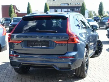 Volvo XC60 Black Edition Ultra B5 AWD AHK B&W Pano HUD