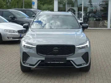 Volvo XC60 Black Edition Plus  B5 AWD Mild-Hybrid