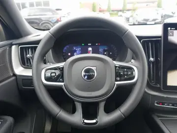 Volvo XC60 Black Edition Plus  B5 AWD Mild-Hybrid