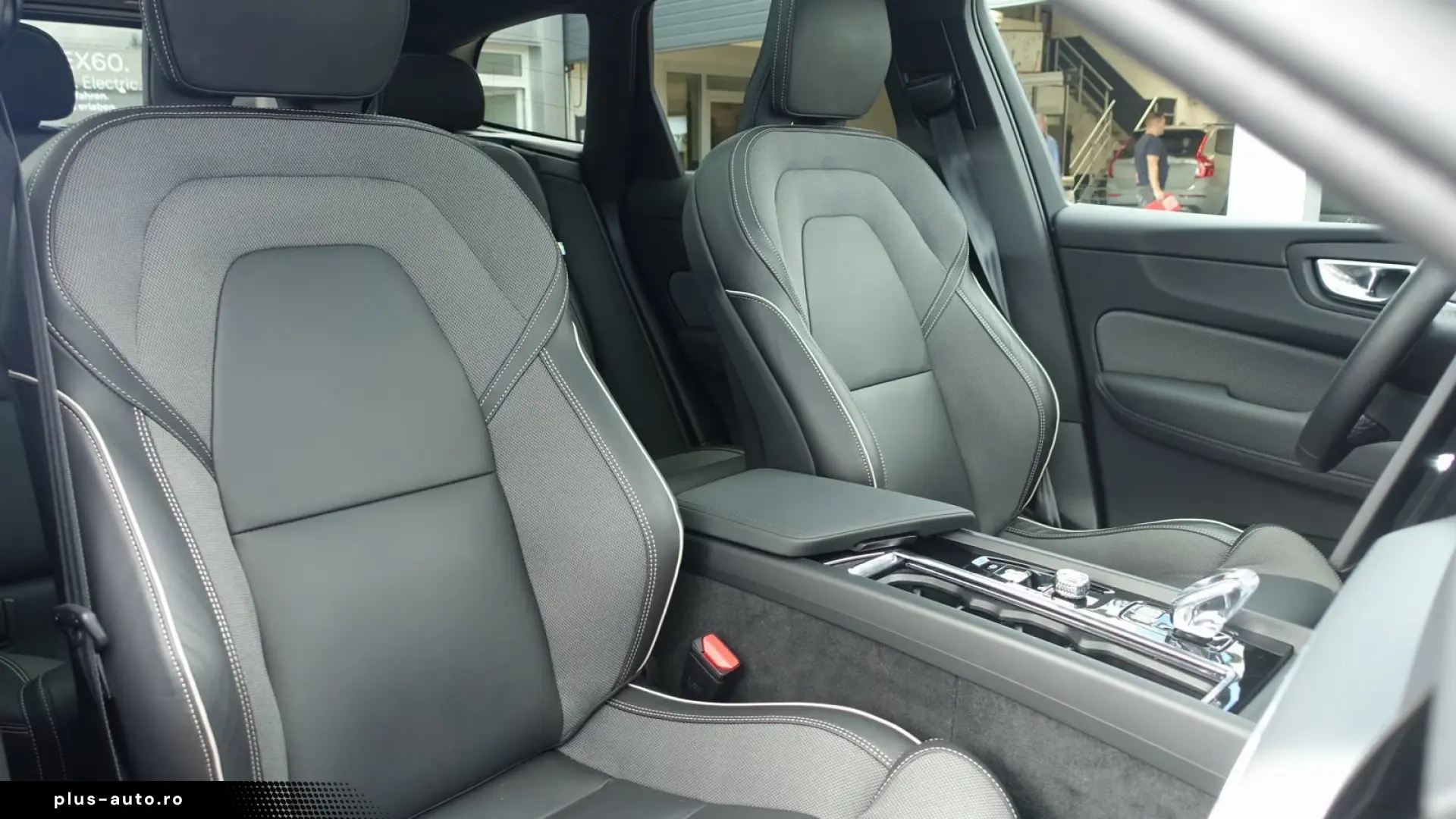 Volvo XC60 Black Edition Plus  B5 AWD Mild-Hybrid