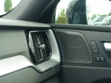 Volvo XC60 Black Edition Plus  B5 AWD Mild-Hybrid