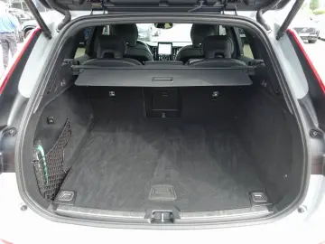 Volvo XC60 Black Edition Plus  B5 AWD Mild-Hybrid