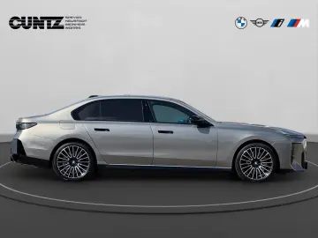 BMW 740 xDrive Limousine Facelift 2027